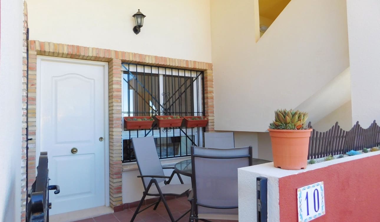 2 bedroom Apartment for sale in Torremendo with pool - € 110,000 (Ref: 9691646)