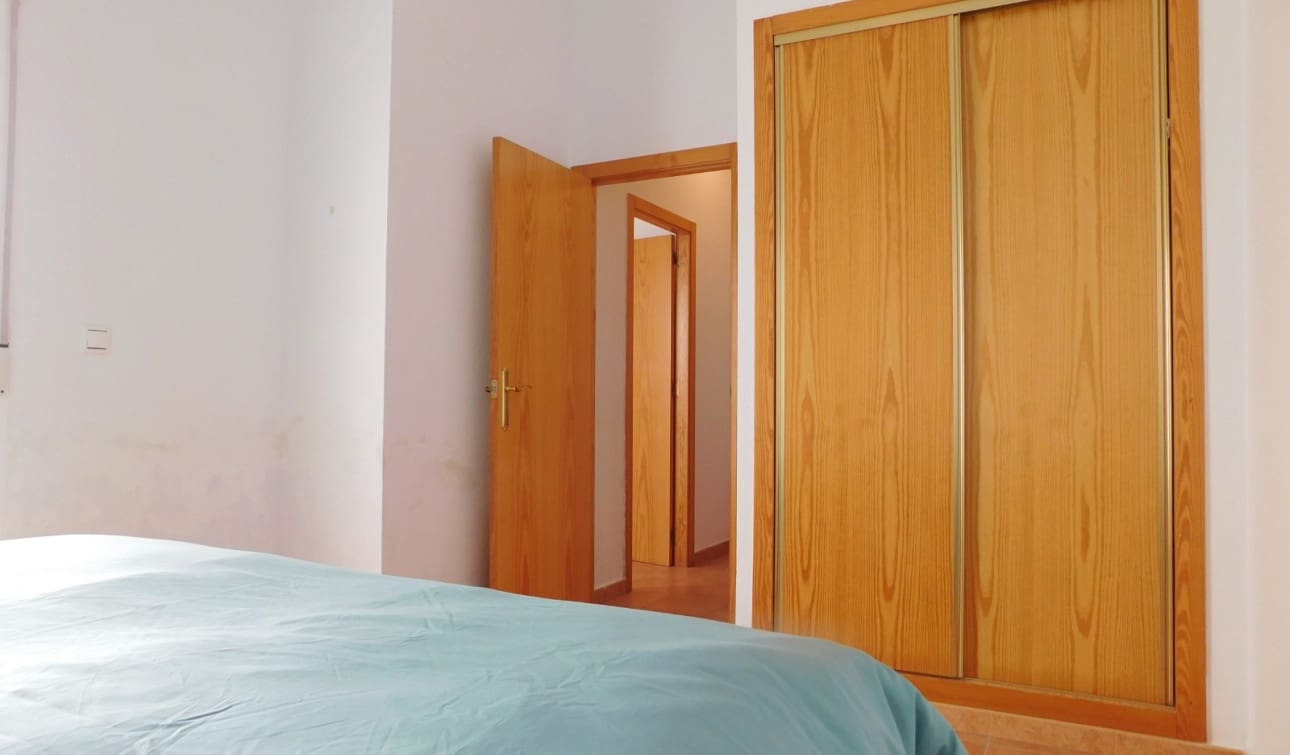 2 bedroom Apartment for sale in Torremendo with pool - € 110,000 (Ref: 9691646)