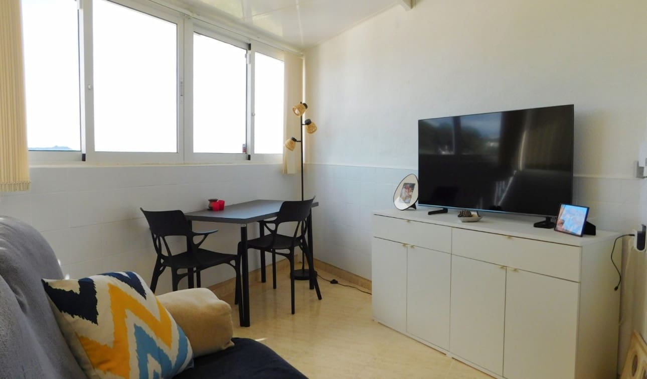 1 soverom Leilighet til leie i San Miguel de Salinas med svømmebasseng - € 550 (Ref: 9707961)