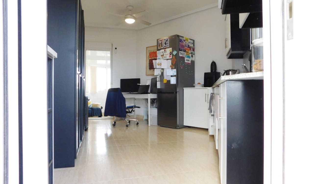 1 soverom Leilighet til leie i San Miguel de Salinas med svømmebasseng - € 550 (Ref: 9707961)