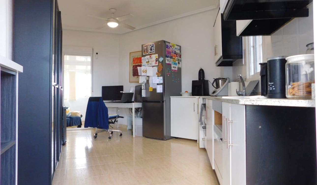 1 soverom Leilighet til leie i San Miguel de Salinas med svømmebasseng - € 550 (Ref: 9707961)