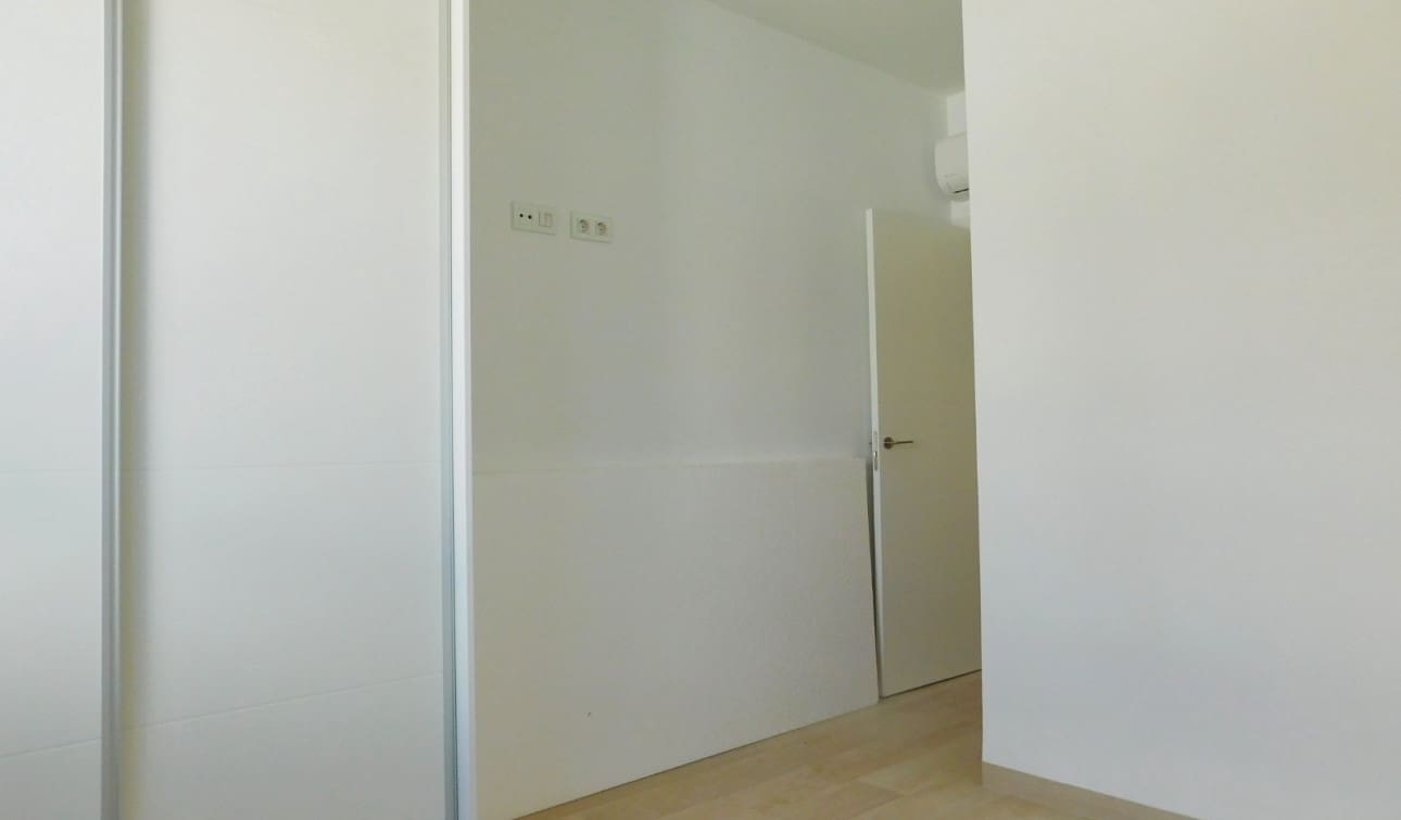 2 soveværelse Bungalow til salg i San Miguel de Salinas med swimmingpool - € 229.000 (Ref: 9838278)
