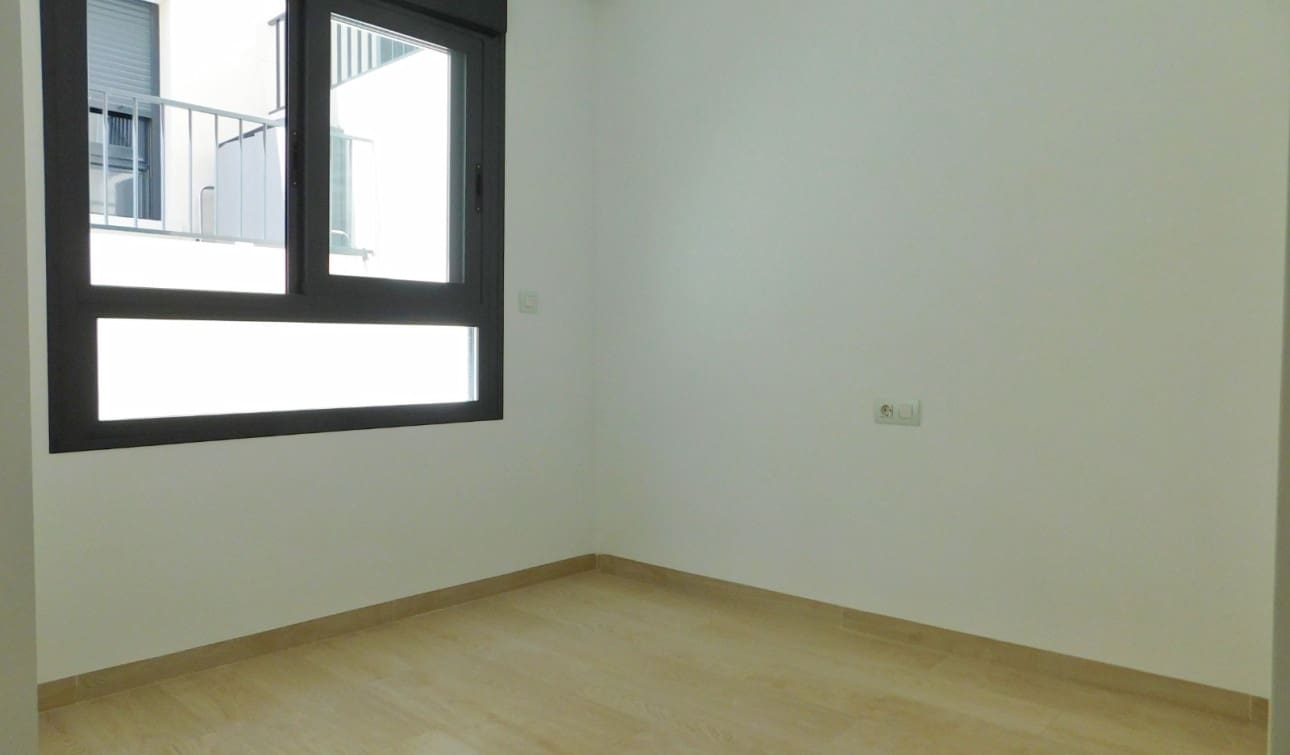 2 soveværelse Bungalow til salg i San Miguel de Salinas med swimmingpool - € 229.000 (Ref: 9838278)