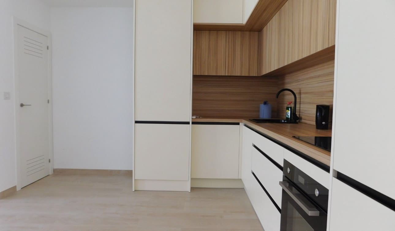 2 soveværelse Bungalow til salg i San Miguel de Salinas med swimmingpool - € 229.000 (Ref: 9838278)