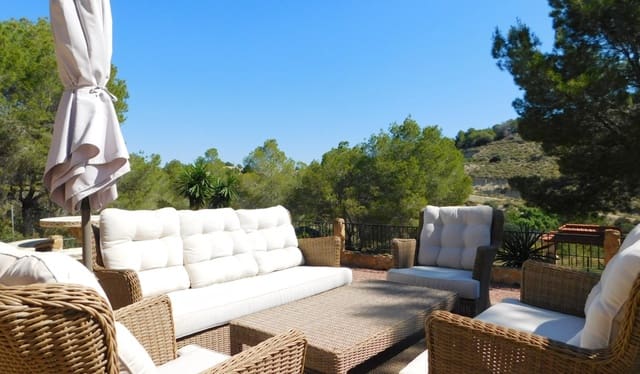 3 soverom Villa til salgs i Torremendo, Orihuela med svømmebasseng garasje - € 330 000 (Ref: 9860830)