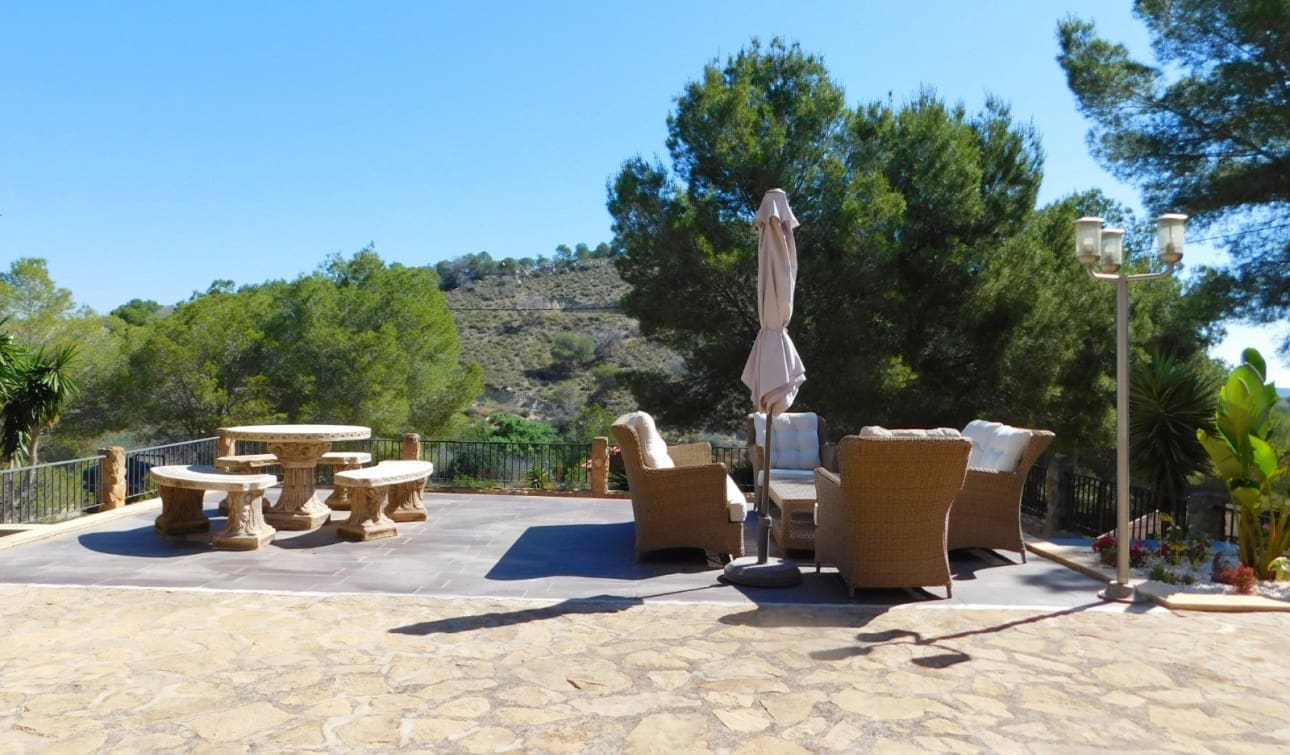 3 soverom Villa til salgs i Torremendo med svømmebasseng garasje - € 330 000 (Ref: 9860830)