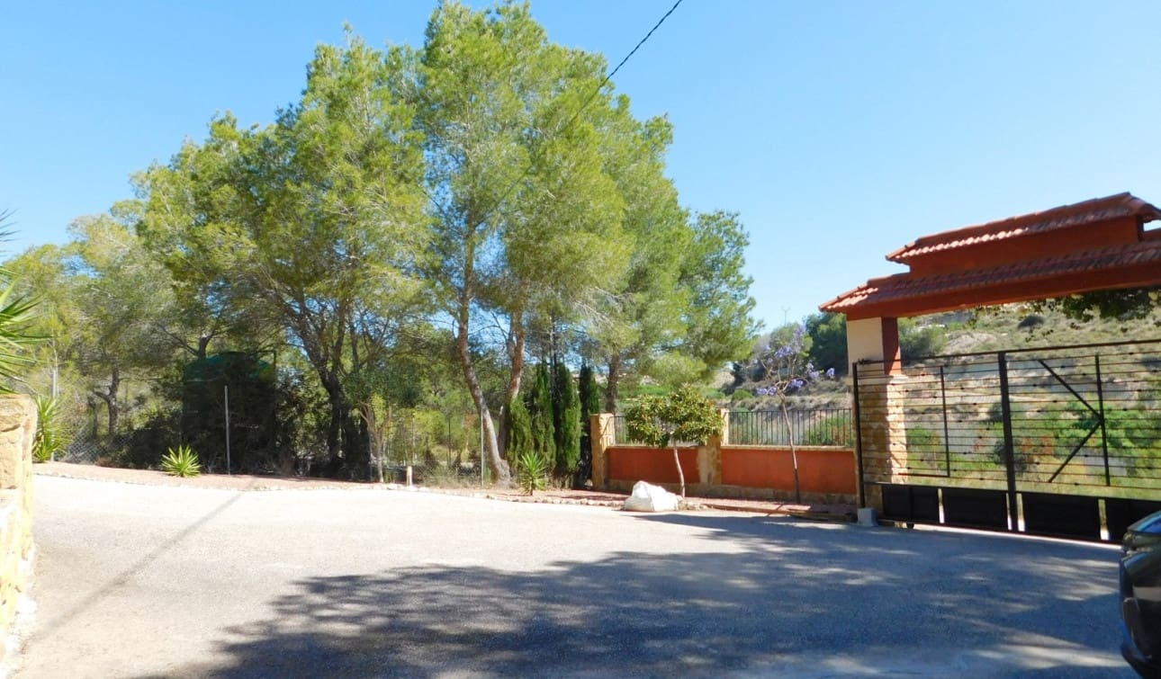 3 soverom Villa til salgs i Torremendo med svømmebasseng garasje - € 330 000 (Ref: 9860830)