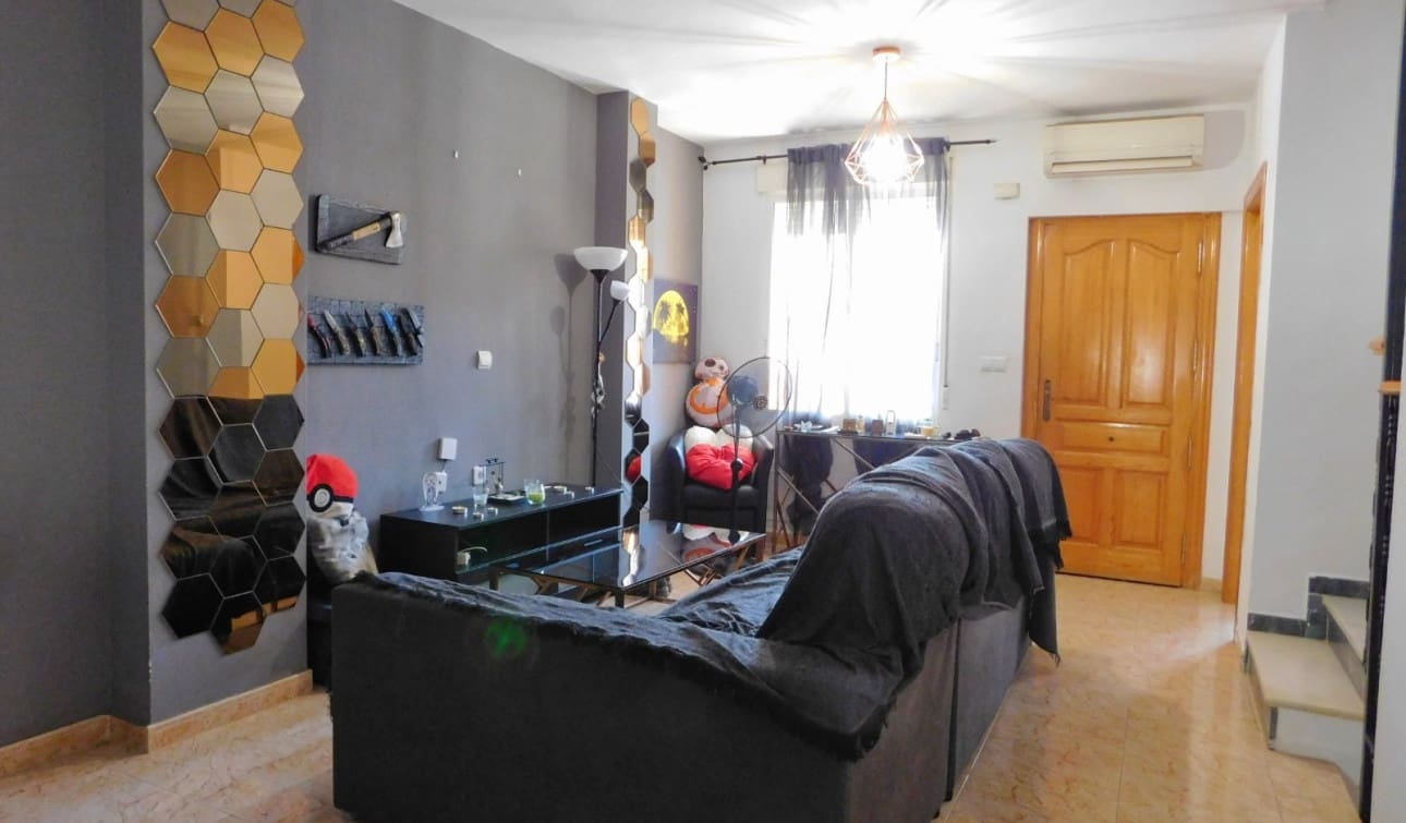4 quarto Casa em Banda para venda em Torremendo com piscina - 125 000 € (Ref: 9905187)
