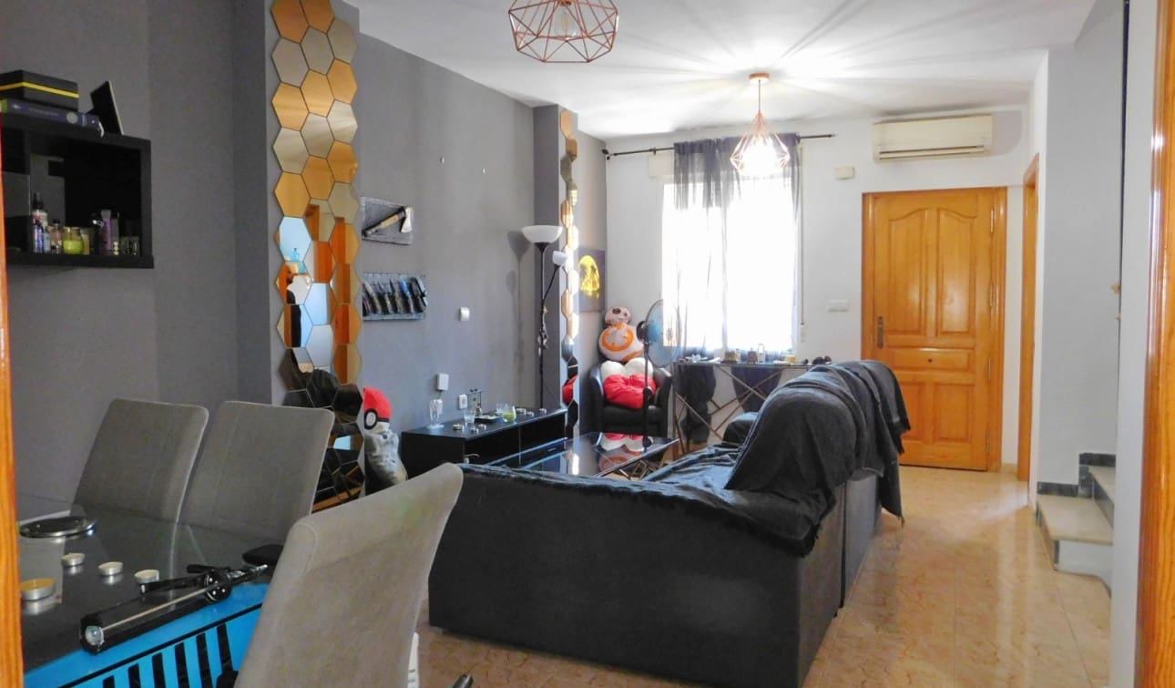 4 quarto Casa em Banda para venda em Torremendo com piscina - 125 000 € (Ref: 9905187)
