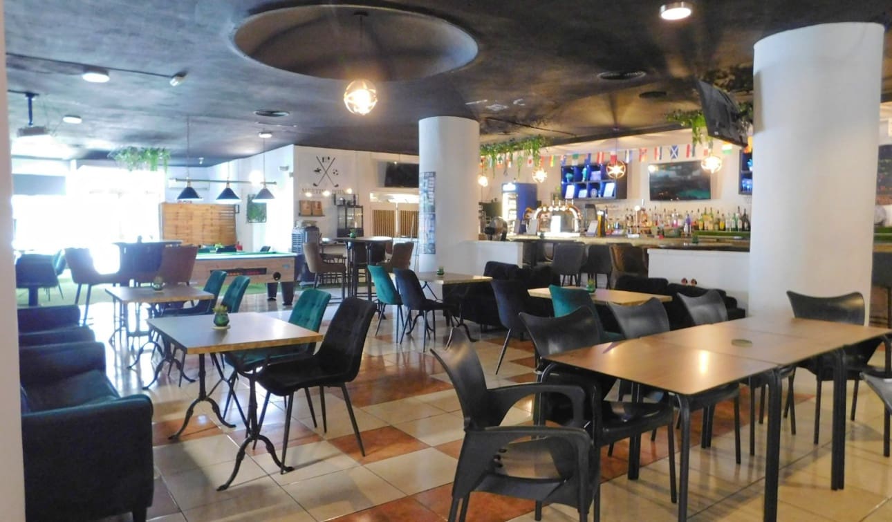 Comercial para venda em San Miguel de Salinas com piscina - 69 000 € (Ref: 9909061)