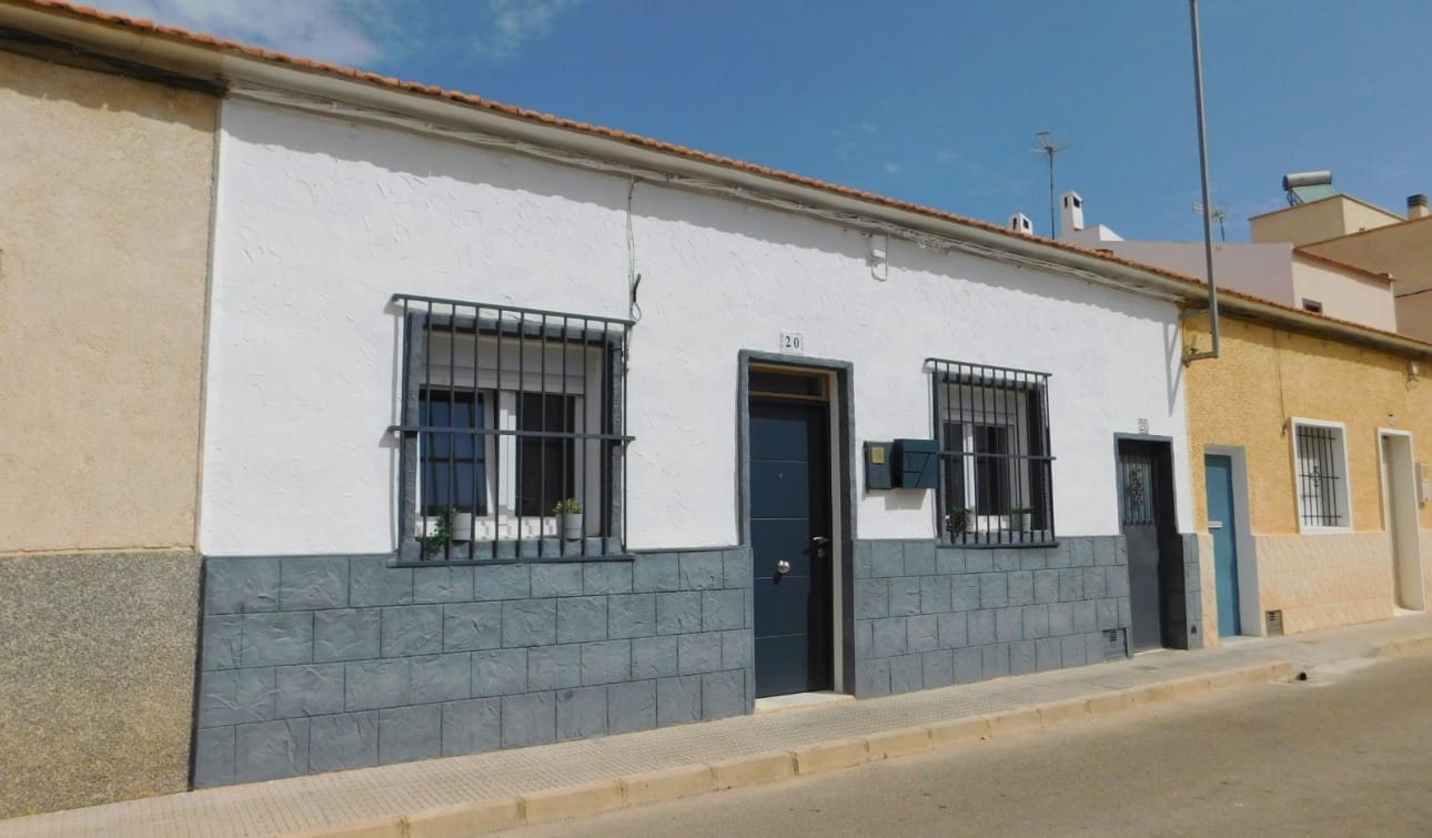 4 Zimmer Haus zu verkaufen in San Miguel de Salinas mit Pool - 180.000 € (Ref: 9911749)