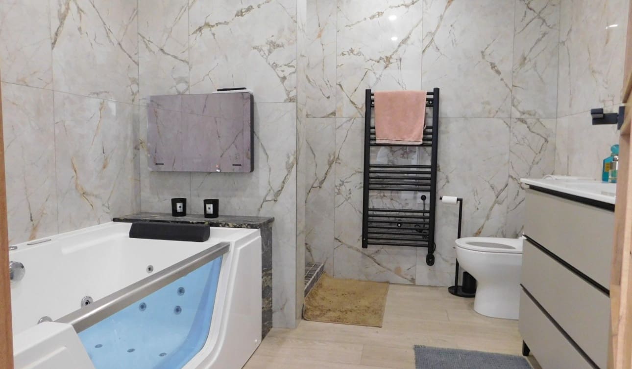 4 Zimmer Haus zu verkaufen in San Miguel de Salinas mit Pool - 180.000 € (Ref: 9911749)