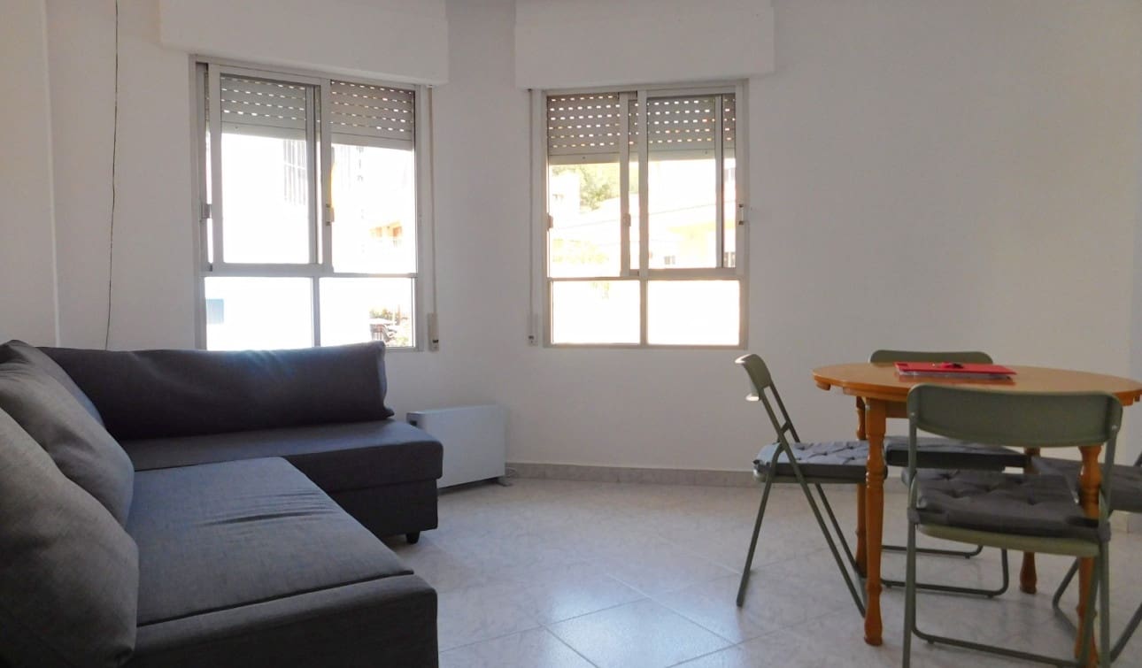 2 bedroom Apartment for rent in San Miguel de Salinas with pool - € 750 (Ref: 9938579)
