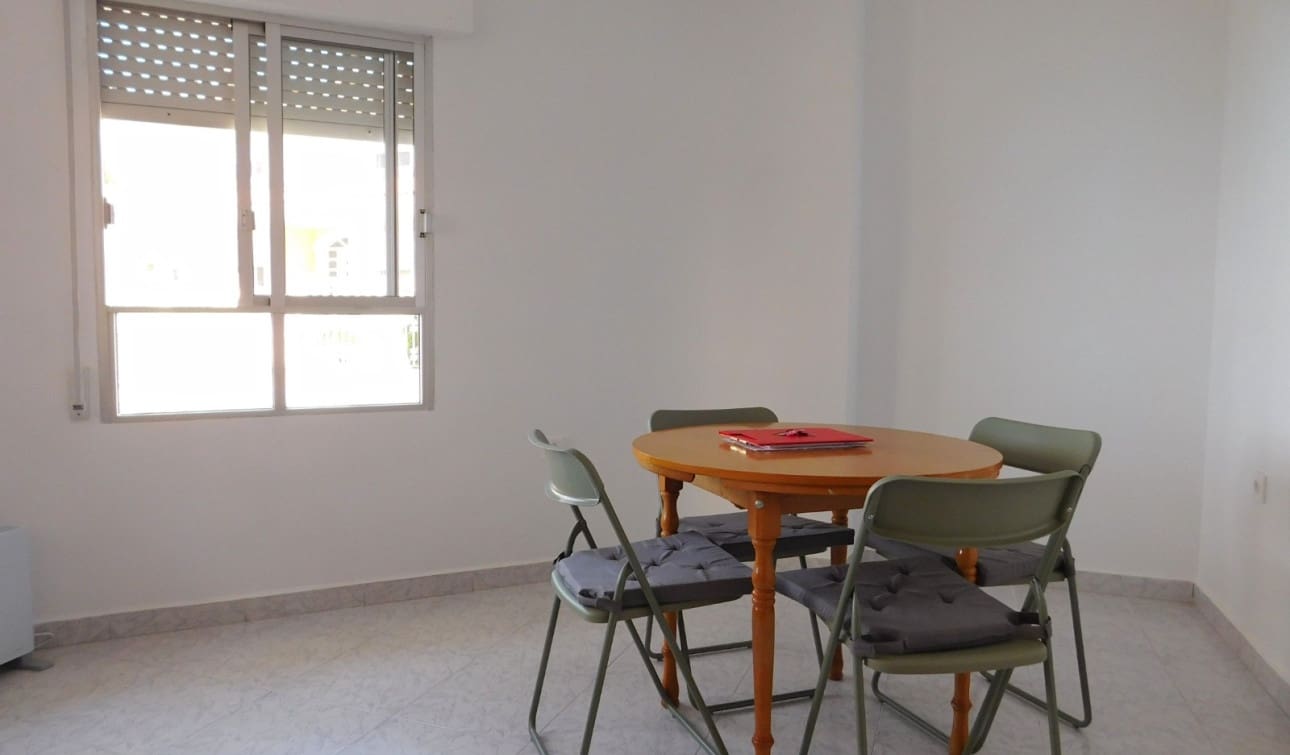 2 bedroom Apartment for rent in San Miguel de Salinas with pool - € 750 (Ref: 9938579)