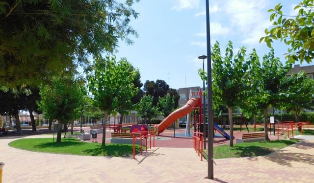 2 soveværelse Lejlighed til leje i San Miguel de Salinas med swimmingpool - € 750 (Ref: 9938579)