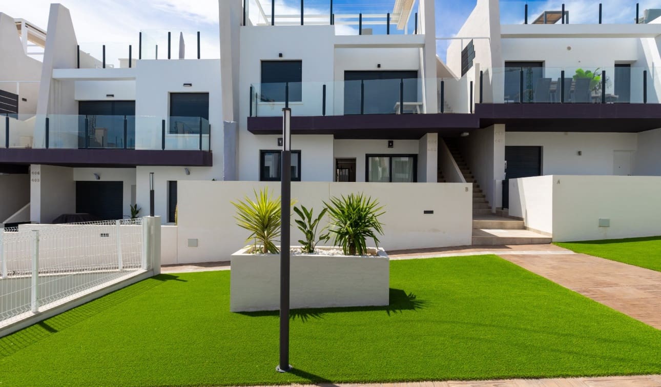 2 bedroom Apartment for sale in San Miguel de Salinas with pool - € 212,000 (Ref: 9964165)