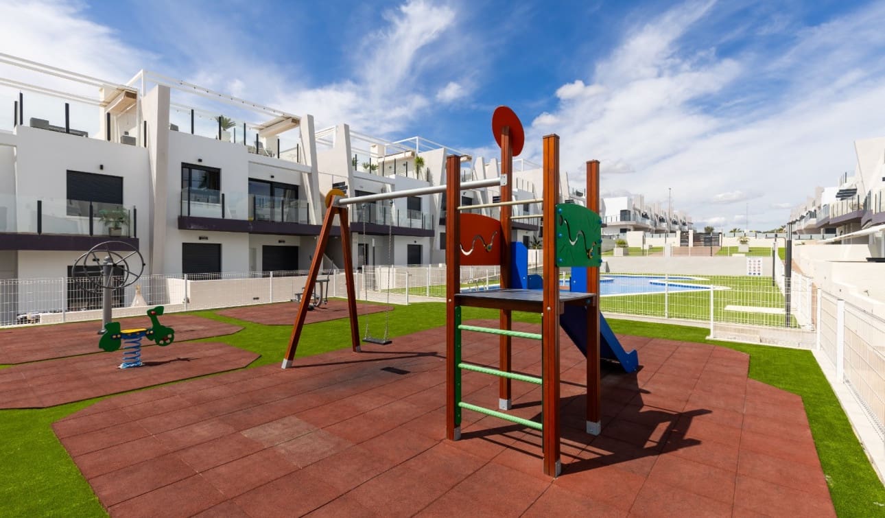 2 bedroom Apartment for sale in San Miguel de Salinas with pool - € 212,000 (Ref: 9964165)