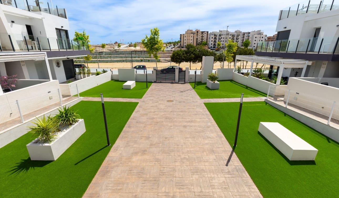 2 bedroom Apartment for sale in San Miguel de Salinas with pool - € 212,000 (Ref: 9964165)
