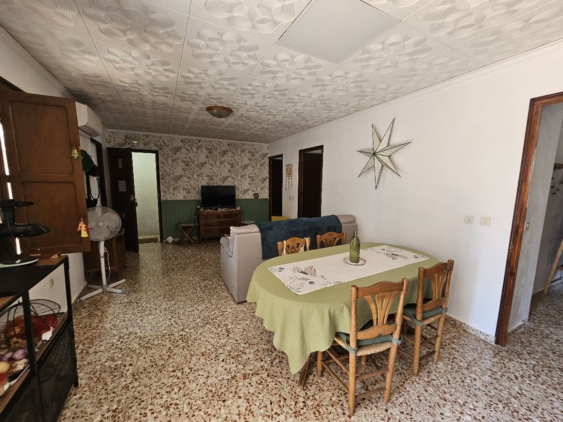 9 soverom Hotell til salgs i Carcaixent - € 375 000 (Ref: 10033156)