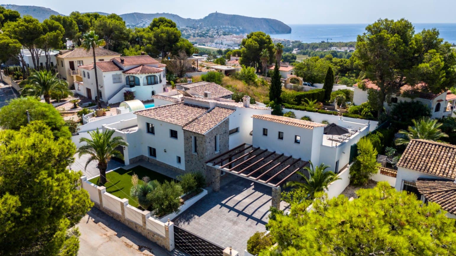 4 soveværelse Villa til salg i Moraira med swimmingpool garage - € 1.195.000 (Ref: 10033242)