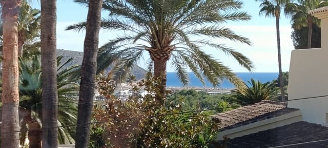 4 bedroom Villa for sale in Pinar del Advocat - Cometa, Teulada-Moraira with pool garage - € 1,450,000 (Ref: 10033244)