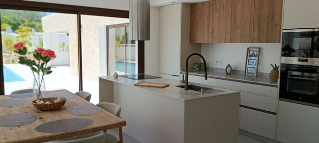 4 bedroom Villa for sale in Pinar del Advocat - Cometa, Teulada-Moraira with pool garage - € 1,450,000 (Ref: 10033244)
