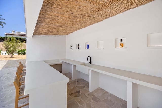4 bedroom Villa for sale in Partides comunes - Adsubia, Javea / Xàbia with pool garage - € 1,650,000 (Ref: 10033246)