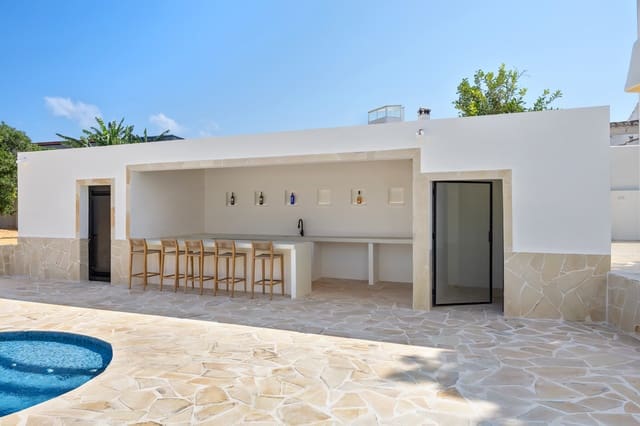 4 bedroom Villa for sale in Partides comunes - Adsubia, Javea / Xàbia with pool garage - € 1,650,000 (Ref: 10033246)