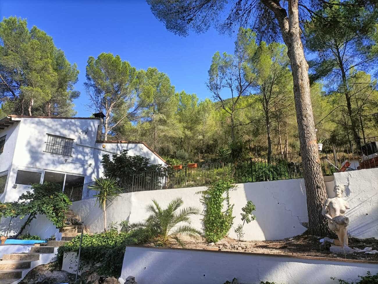 4 chambre Villa/Maison à vendre à Canals avec piscine garage - 295 000 € (Ref: 10099410)