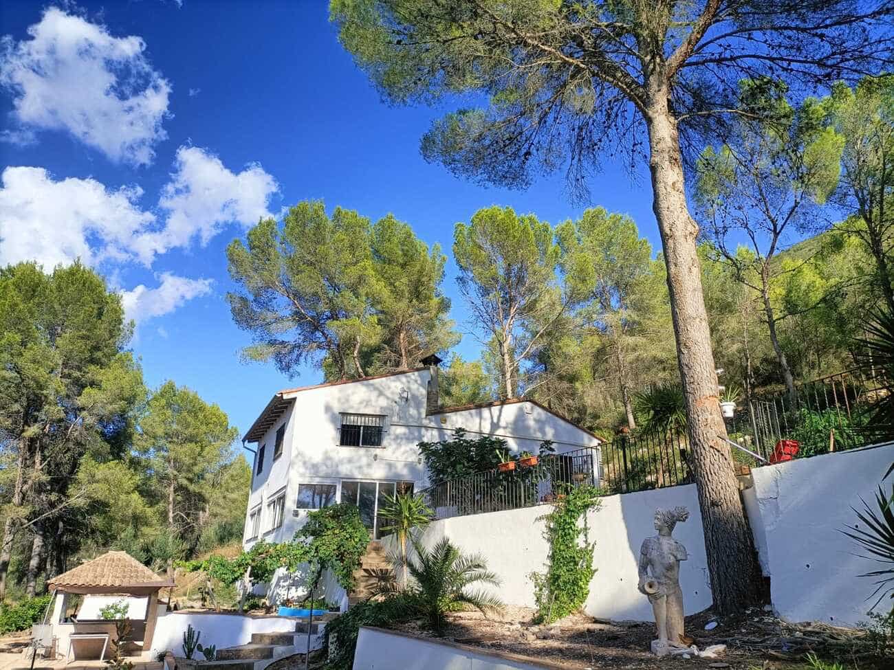 4 chambre Villa/Maison à vendre à Canals avec piscine garage - 295 000 € (Ref: 10099410)