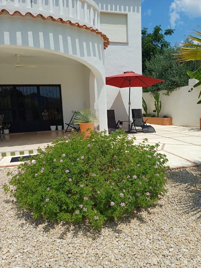 6 Zimmer Villa zu verkaufen in Barxeta mit Pool Garage - 399.950 € (Ref: 10127417)