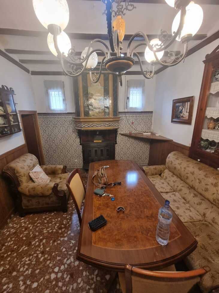 6 bedroom Townhouse for sale in Xativa - € 110,000 (Ref: 10127418)