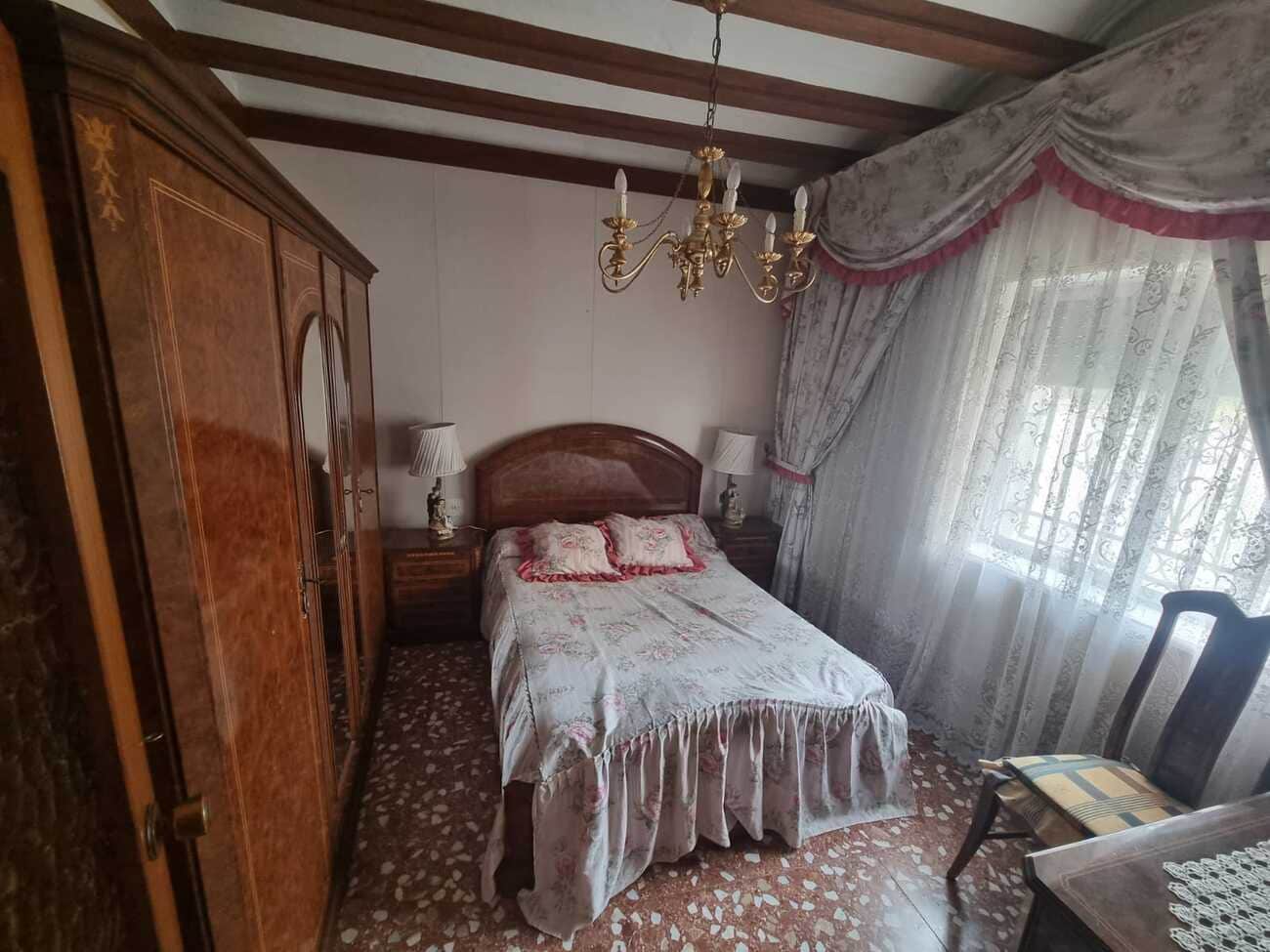 6 bedroom Townhouse for sale in Xativa - € 110,000 (Ref: 10127418)