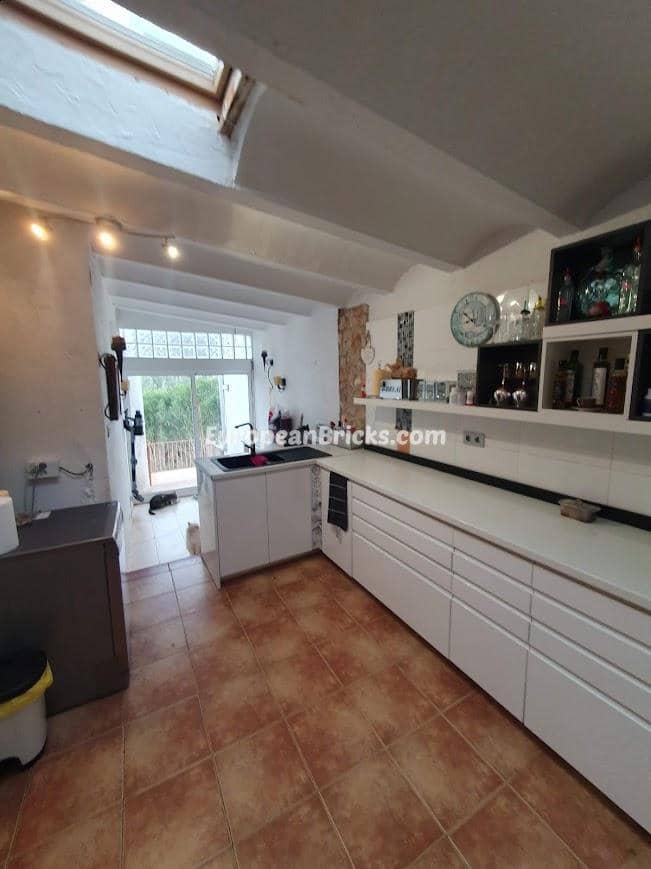 4 bedroom Semidetached Villa for sale in Xàtiva with pool € 270,000