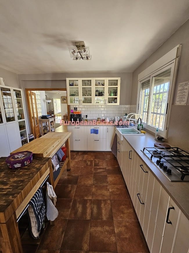 4 soveværelse Finca/Landehus til salg i Xativa med swimmingpool - € 298.000 (Ref: 8314530)