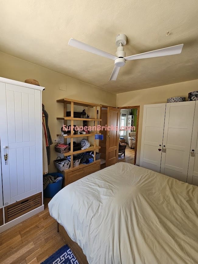 4 soveværelse Finca/Landehus til salg i Xativa med swimmingpool - € 298.000 (Ref: 8314530)