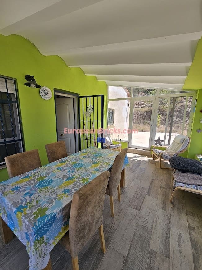 4 soveværelse Finca/Landehus til salg i Xativa med swimmingpool - € 298.000 (Ref: 8314530)