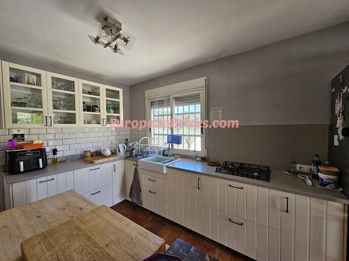 4 soveværelse Finca/Landehus til salg i Xativa med swimmingpool - € 298.000 (Ref: 8314530)