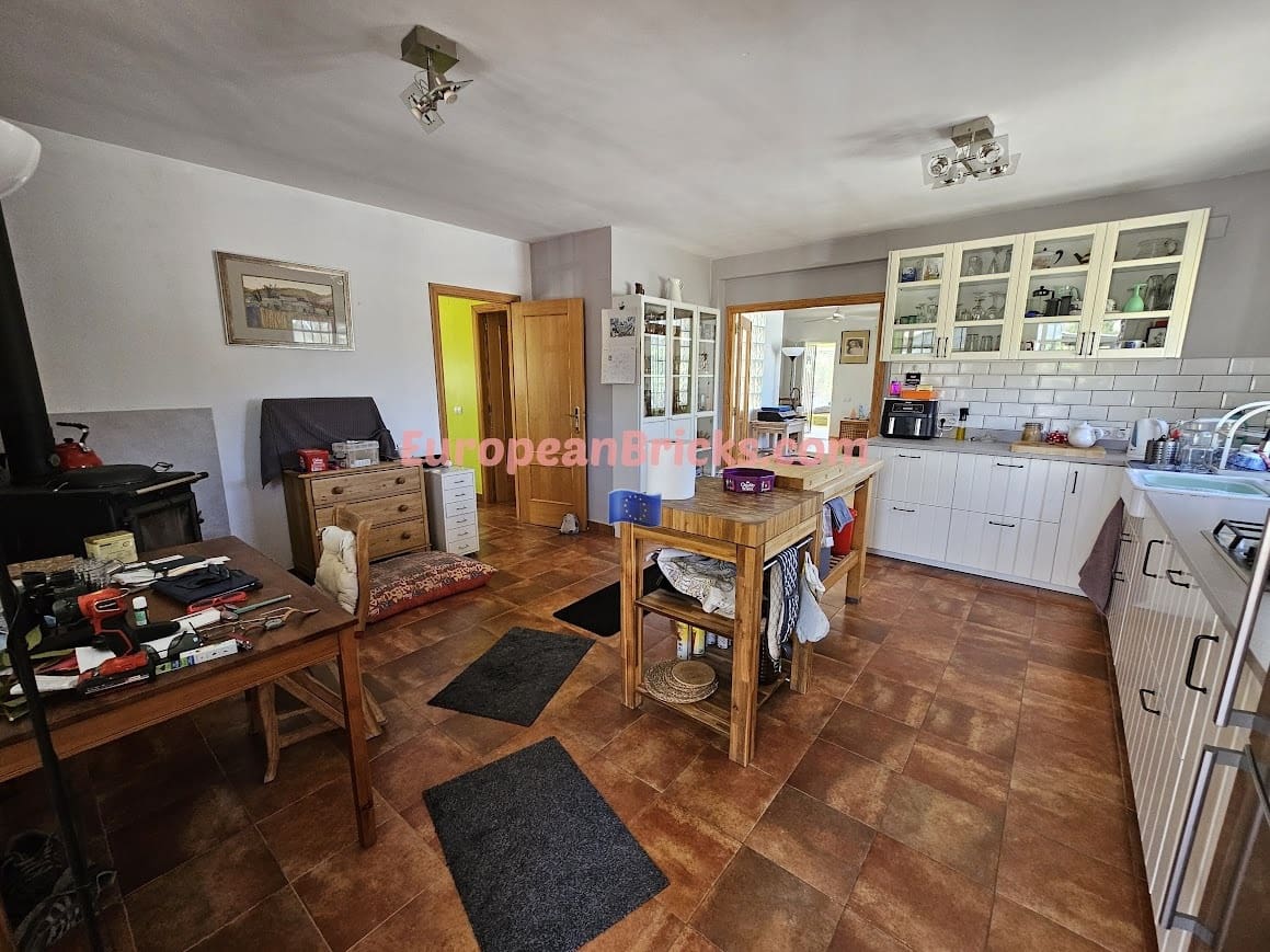 4 soveværelse Finca/Landehus til salg i Xativa med swimmingpool - € 298.000 (Ref: 8314530)