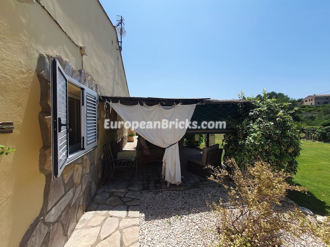 3 bedroom Villa for sale in Chella with pool - € 335,000 (Ref: 8317190)