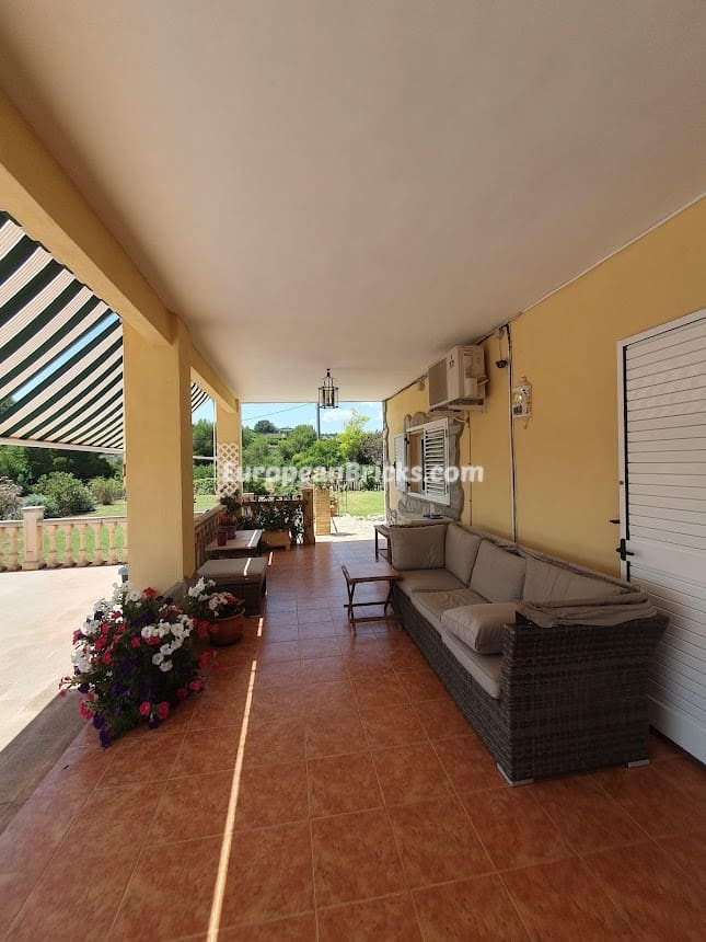 3 bedroom Villa for sale in Chella with pool - € 335,000 (Ref: 8317190)