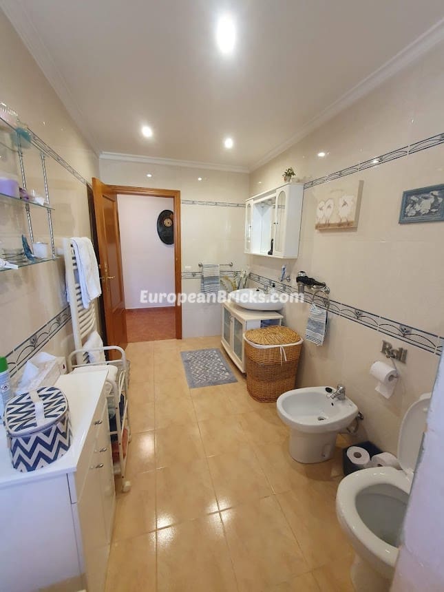 3 bedroom Villa for sale in Chella with pool - € 335,000 (Ref: 8317190)