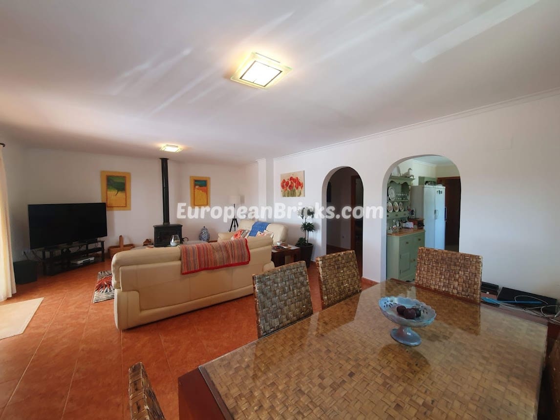 3 bedroom Villa for sale in Chella with pool - € 335,000 (Ref: 8317190)