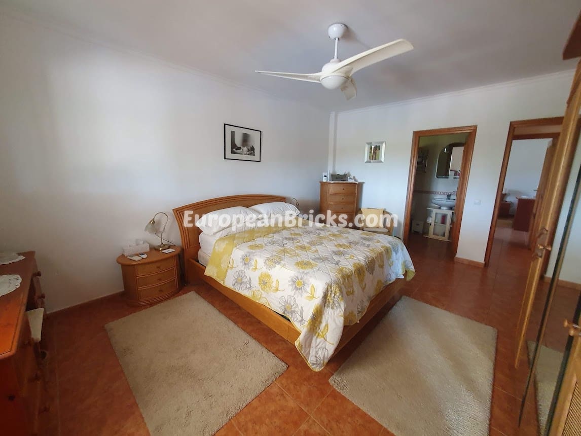 3 bedroom Villa for sale in Chella with pool - € 335,000 (Ref: 8317190)