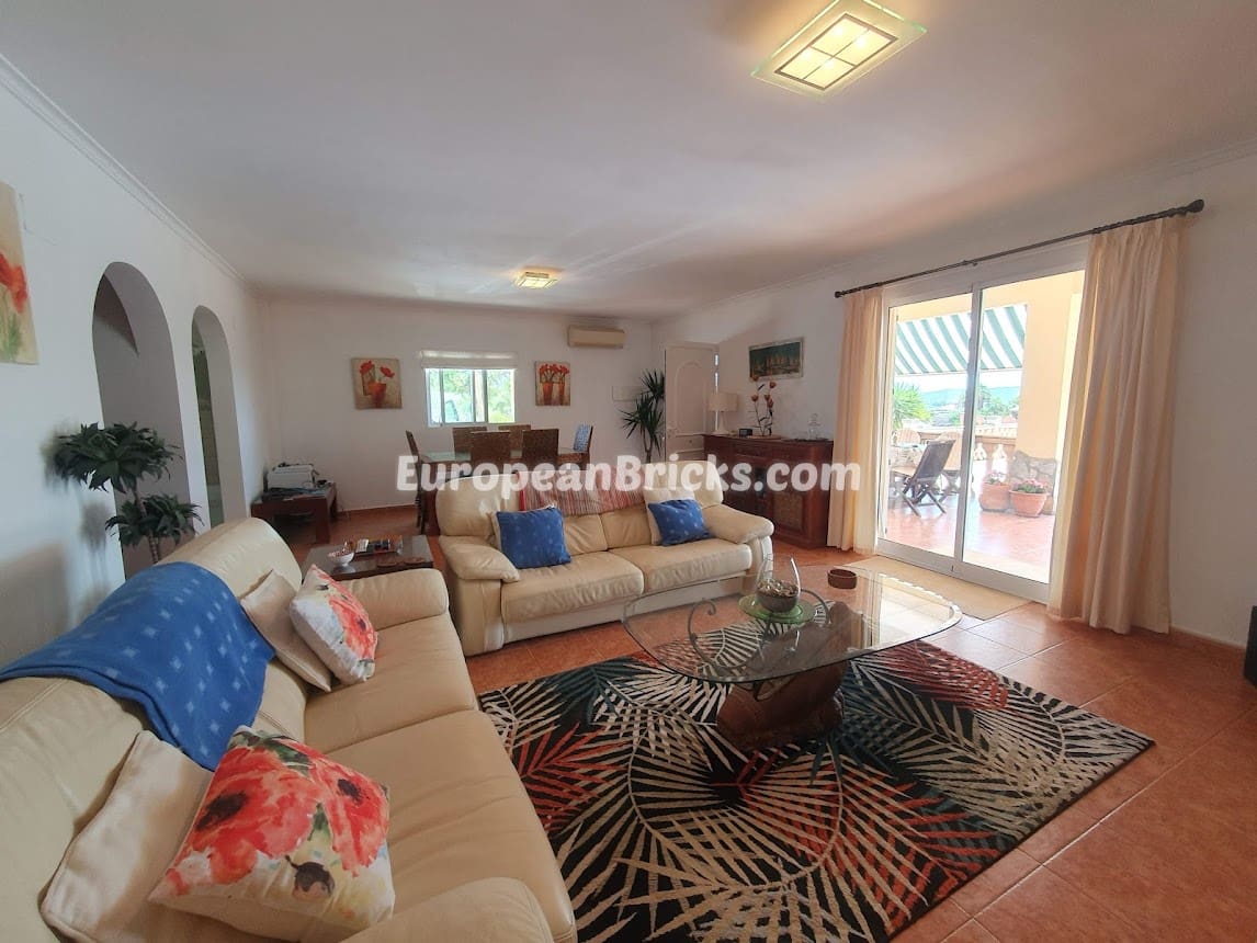 3 bedroom Villa for sale in Chella with pool - € 335,000 (Ref: 8317190)