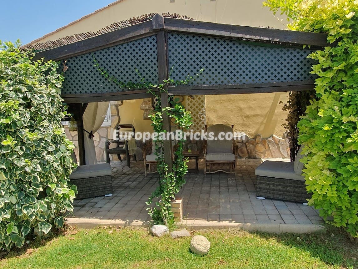 3 bedroom Villa for sale in Chella with pool - € 335,000 (Ref: 8317190)