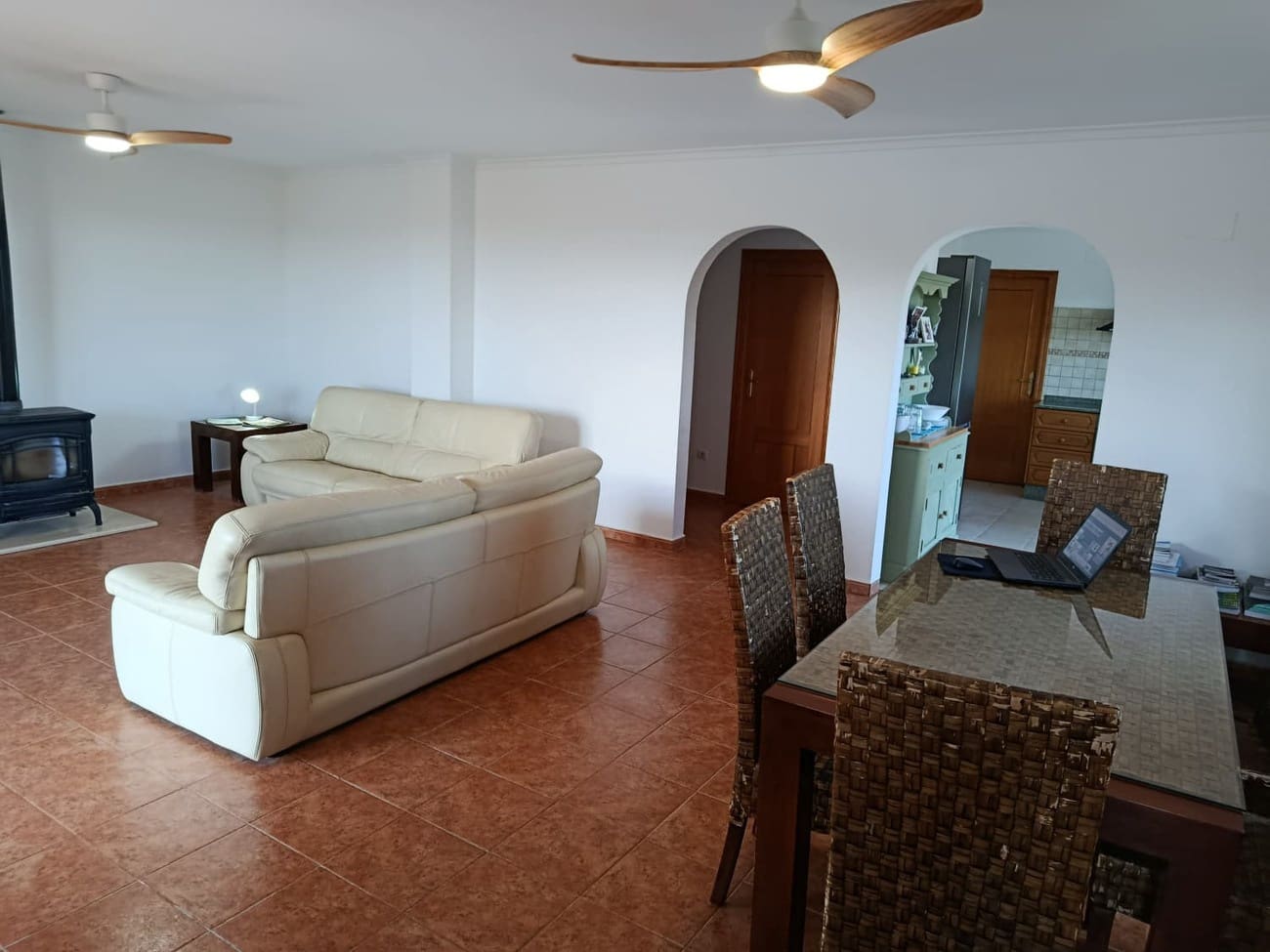 Chalet de 3 habitaciones en Chella en venta con piscina - 335.000 € (Ref: 8317190)