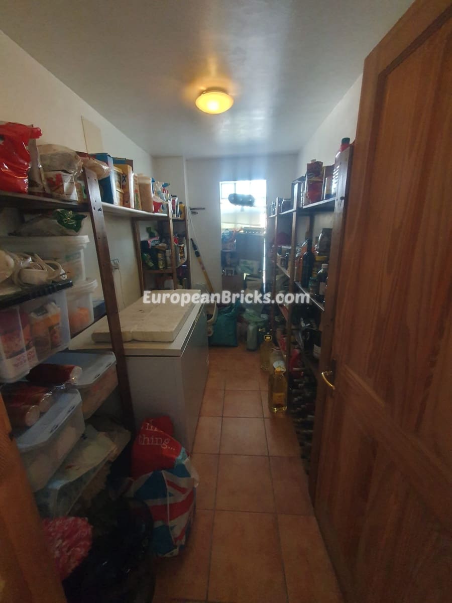 4 soveværelse Villa til salg i Beniganim - € 189.950 (Ref: 8317192)