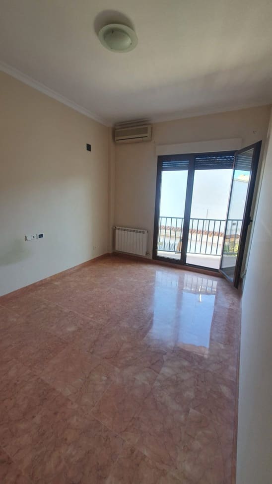 5 soveværelse Lejlighed til salg i Canals - € 240.000 (Ref: 8317195)