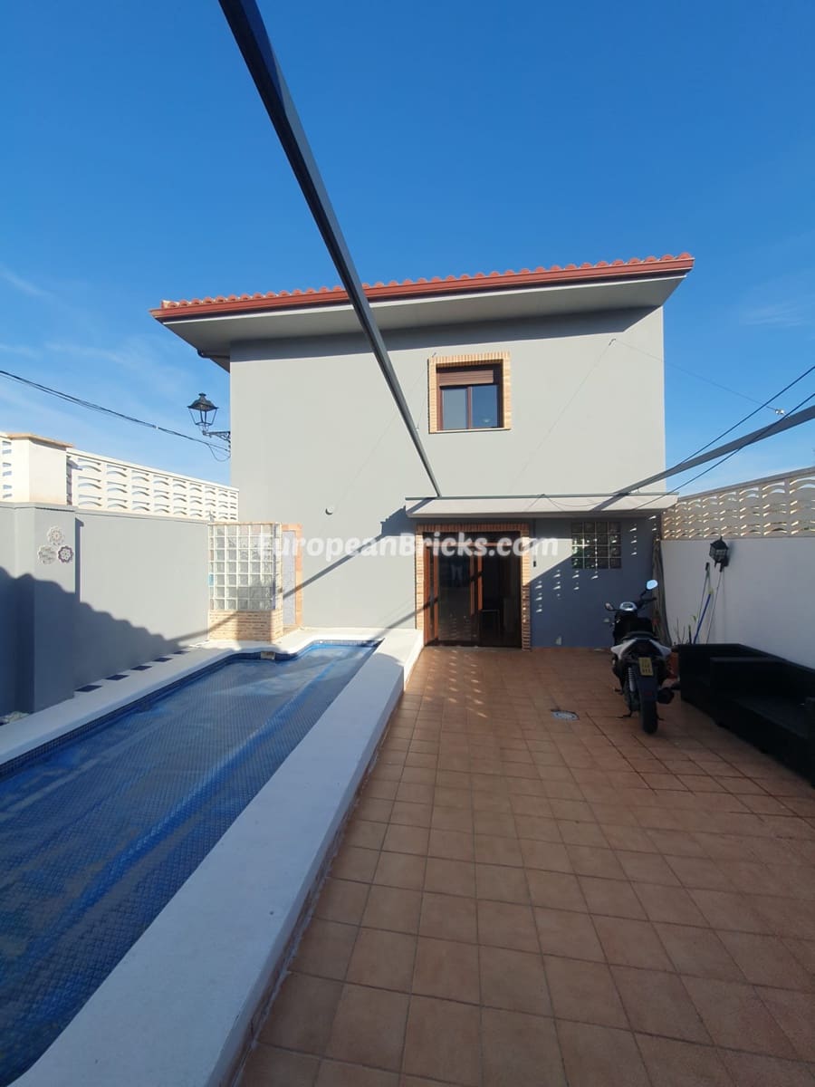 3 soveværelse Villa til salg i Canals - € 265.000 (Ref: 8317201)